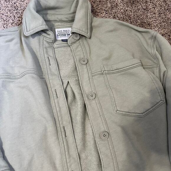 Green american eagle oversized button - Picture 3 of 5